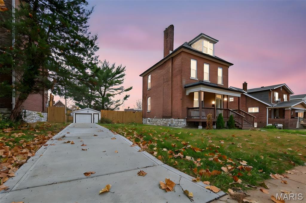 6206 Victoria Avenue