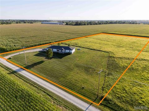 Photo of 14075 Pike 45, Bowling Green, MO 63334 (MLS # 25059625)