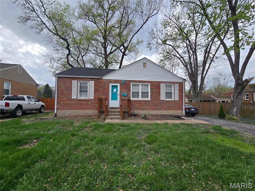 Charming All-Brick 2-Bedroom Home with Bonus Potential!
This solid brick home offers 2 spacious bedrooms, 1 full bath, and a full basement ready for your finishing touches—perfect for adding extra living space, a home office, or recreation room. The dedicated dining room can easily be converted back into a 3rd bedroom to suit your needs. Situated on a level lot with a cozy back patio, this home is ideal for relaxing, entertaining, or gardening. Don’t miss this versatile opportunity to create your dream home or investment!