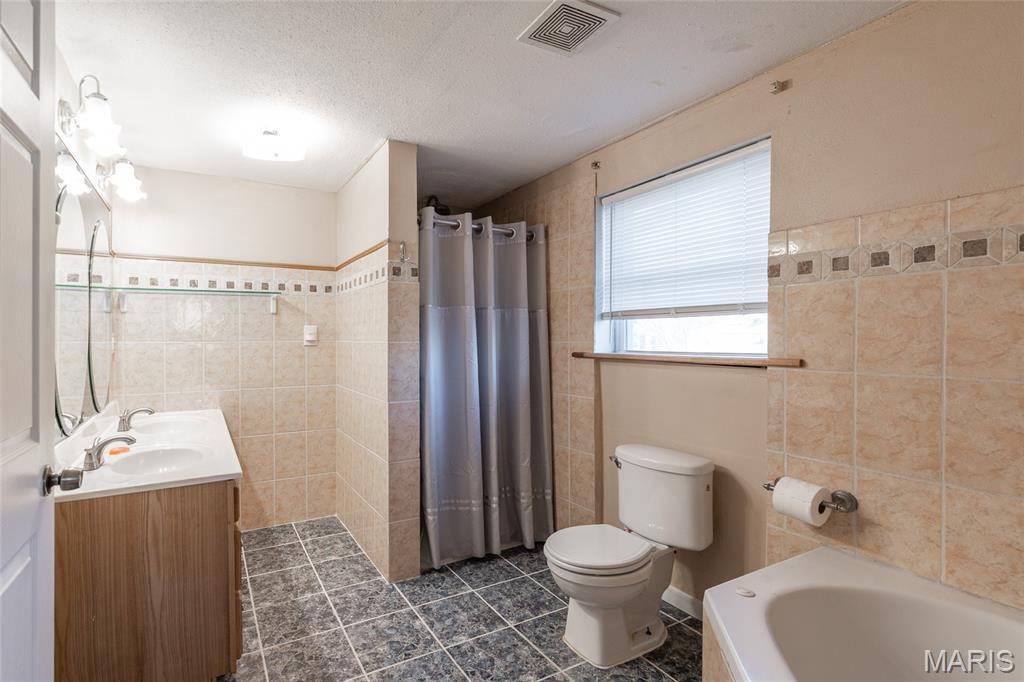 Elsa A Naert - Residential