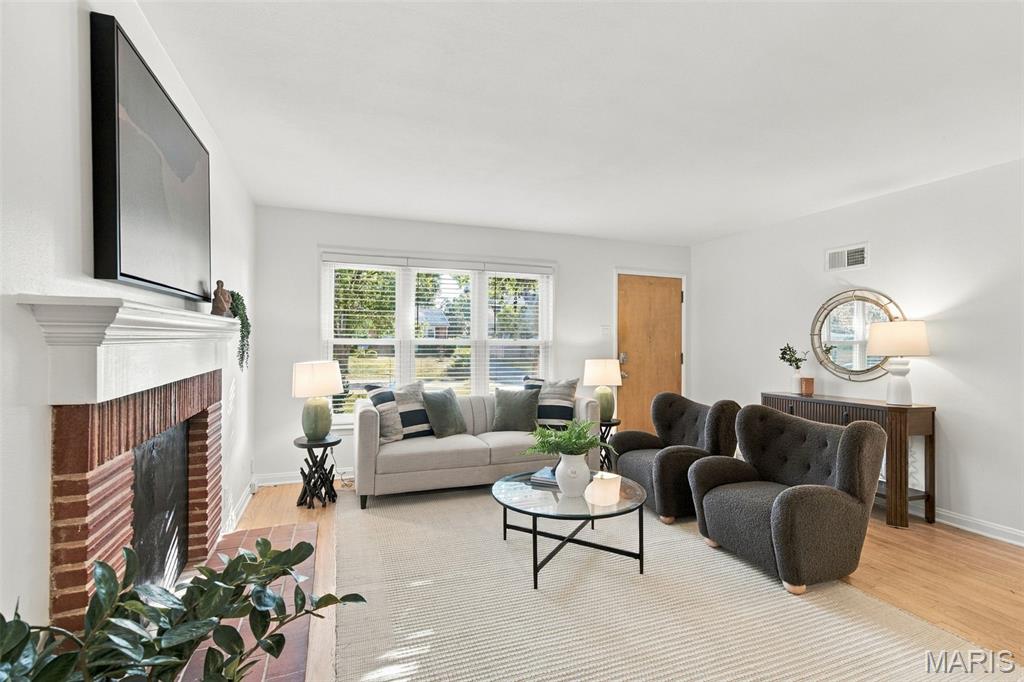 713 Huntwood Lane