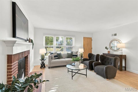 Tiny photo for 713 Huntwood Lane, Kirkwood, MO 63122 (MLS # 26064964)