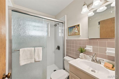 Tiny photo for 713 Huntwood Lane, Kirkwood, MO 63122 (MLS # 26064964)