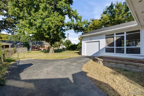 Tiny photo for 713 Huntwood Lane, Kirkwood, MO 63122 (MLS # 26064964)