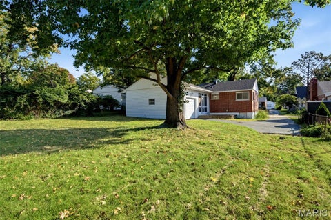 Tiny photo for 713 Huntwood Lane, Kirkwood, MO 63122 (MLS # 26064964)