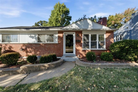 Tiny photo for 713 Huntwood Lane, Kirkwood, MO 63122 (MLS # 26064964)