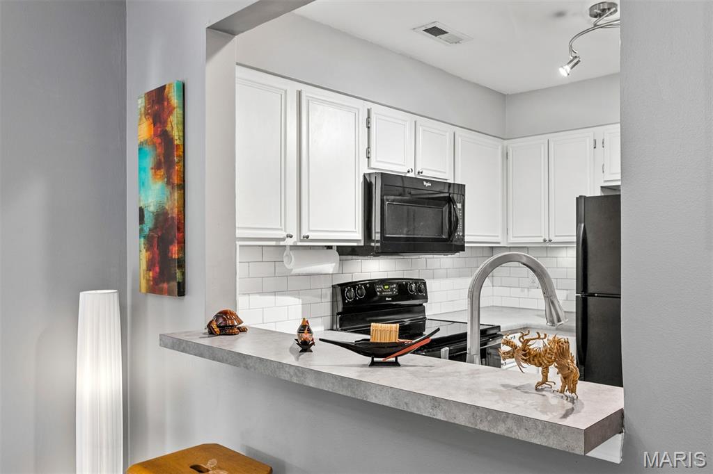 Woodside Trails Condominum Twenty-Third - Residential