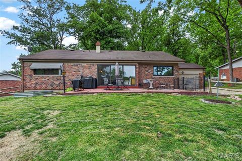 Tiny photo for 404 Oakmont Circle, Ballwin, MO 63011 (MLS # 26030788)