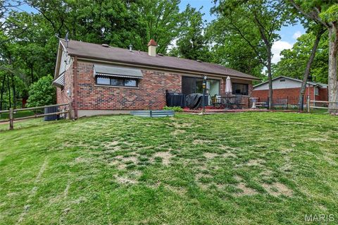 Tiny photo for 404 Oakmont Circle, Ballwin, MO 63011 (MLS # 26030788)