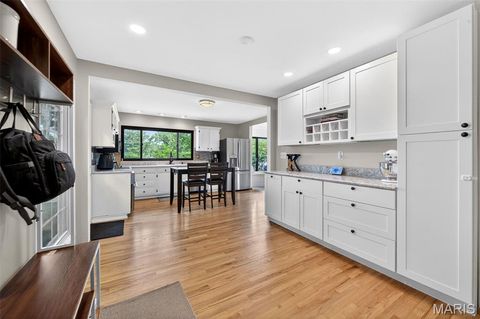 Tiny photo for 404 Oakmont Circle, Ballwin, MO 63011 (MLS # 26030788)