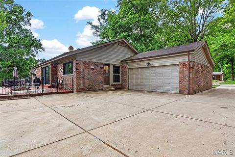 Tiny photo for 404 Oakmont Circle, Ballwin, MO 63011 (MLS # 26030788)