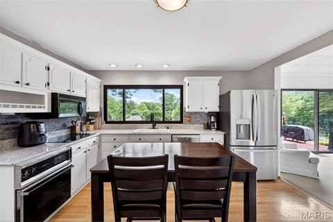 Tiny photo for 404 Oakmont Circle, Ballwin, MO 63011 (MLS # 26030788)