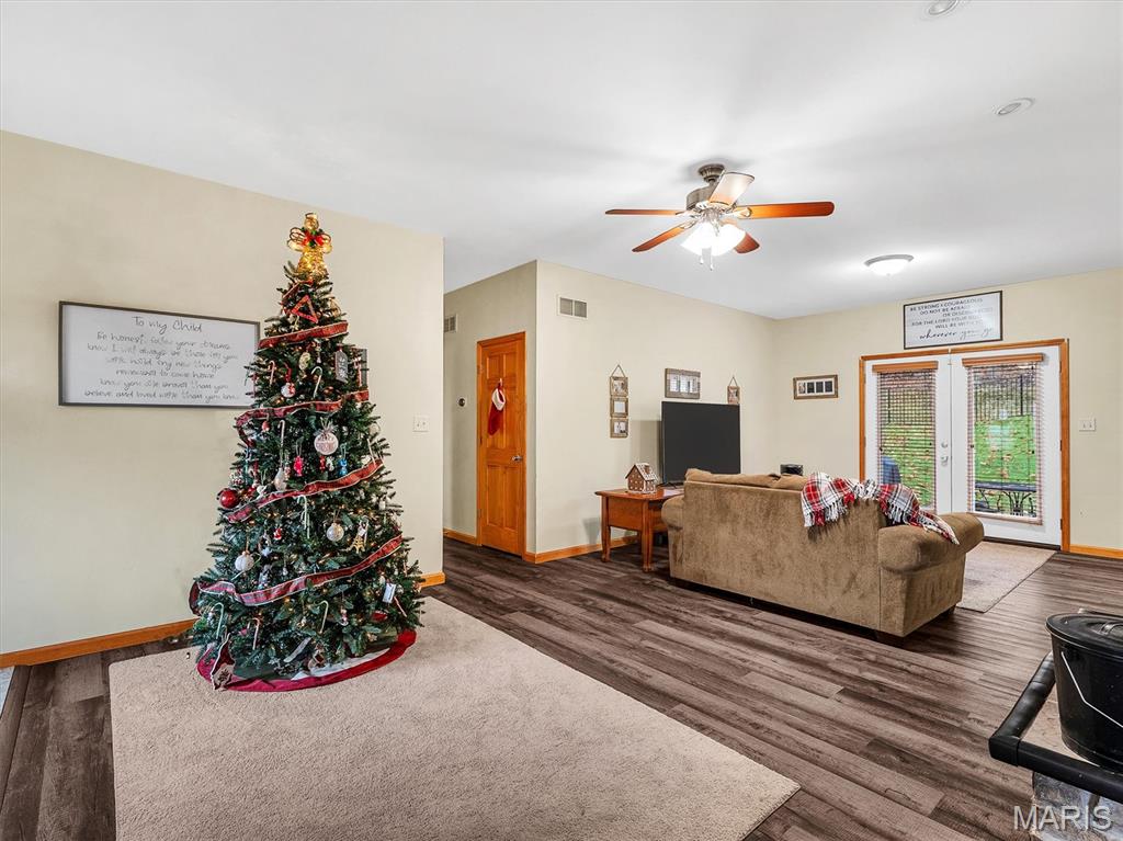 6 Broken Arrow Court