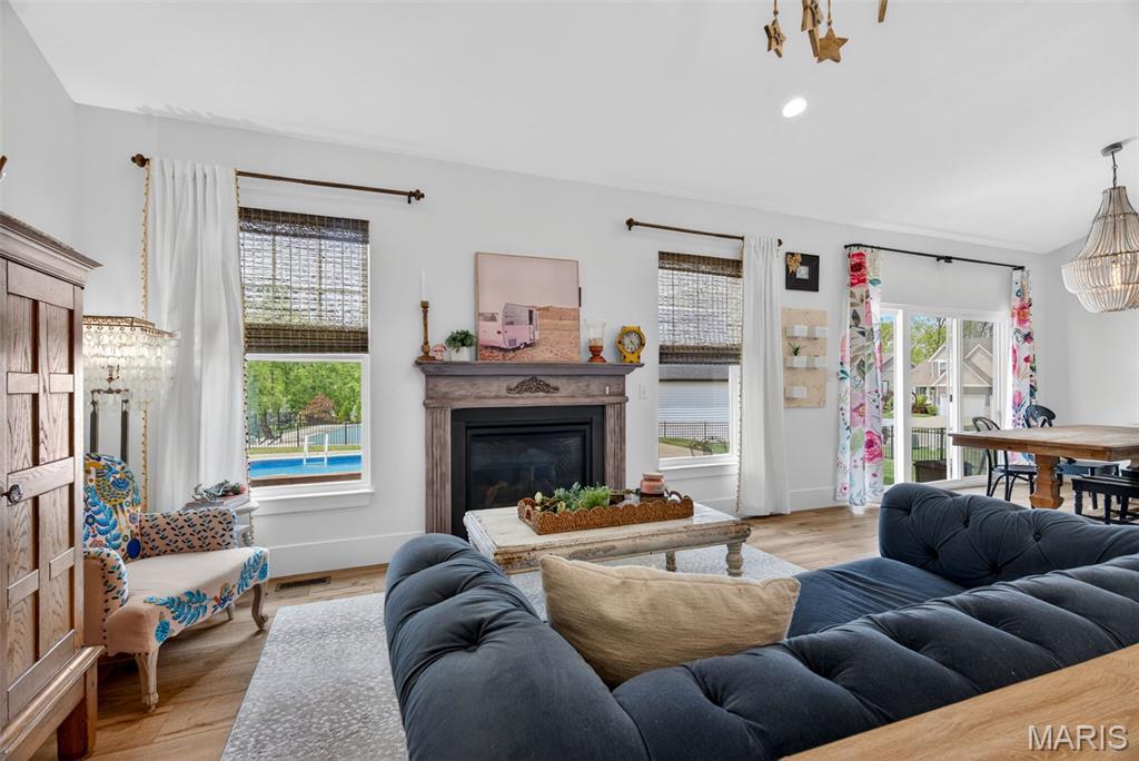 1 Timber Bluff Court