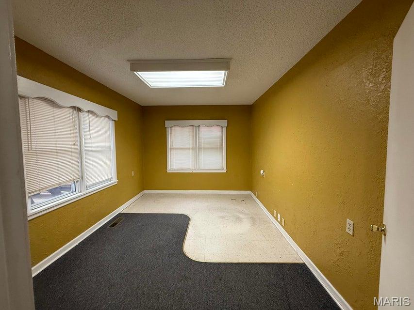 n/a - Commercial Sale