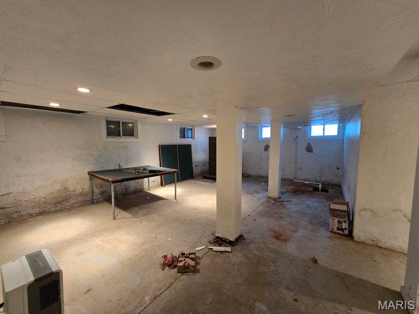 n/a - Commercial Sale