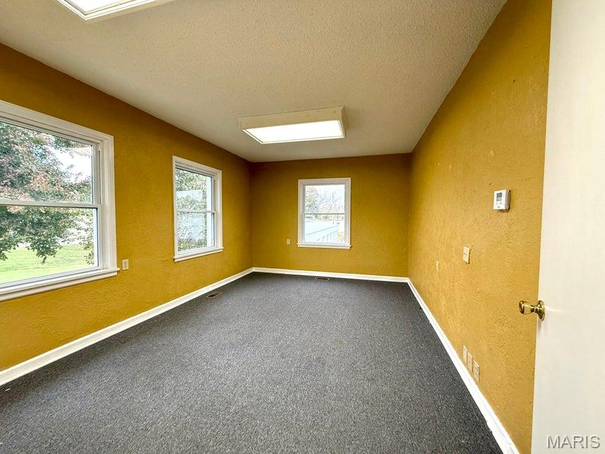 n/a - Commercial Sale