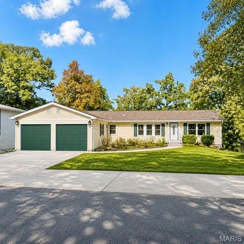 Photo of 14 E Lakeshore Drive, De Soto, MO 63020 (MLS # 26068780)