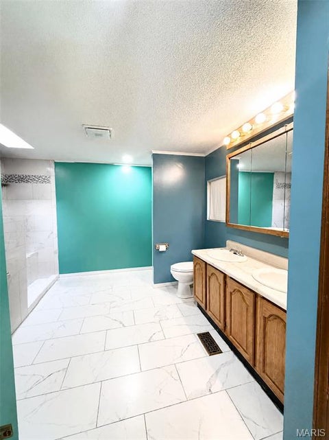 Tiny photo for 14 E Lakeshore Drive, De Soto, MO 63020 (MLS # 26068780)