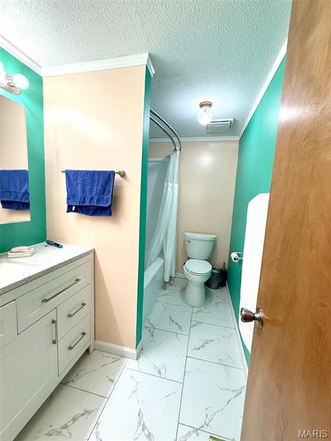 Tiny photo for 14 E Lakeshore Drive, De Soto, MO 63020 (MLS # 26068780)