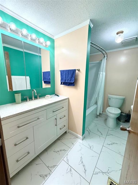 Tiny photo for 14 E Lakeshore Drive, De Soto, MO 63020 (MLS # 26068780)