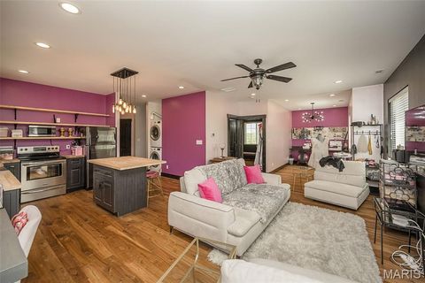 Tiny photo for 604 Glyn Cagny Road, Ballwin, MO 63021 (MLS # 26022890)