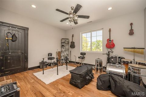 Tiny photo for 604 Glyn Cagny Road, Ballwin, MO 63021 (MLS # 26022890)