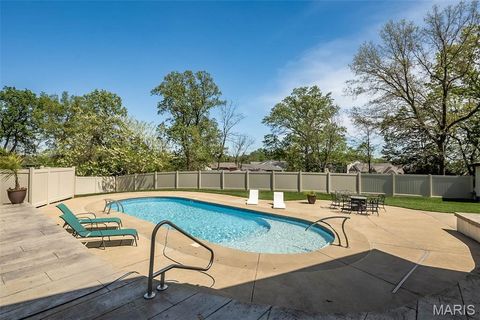 Tiny photo for 604 Glyn Cagny Road, Ballwin, MO 63021 (MLS # 26022890)