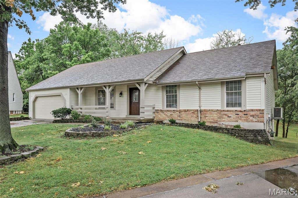 Photo of 15699 Iron Lake Court, Chesterfield, MO 63017 (MLS # 26050161)