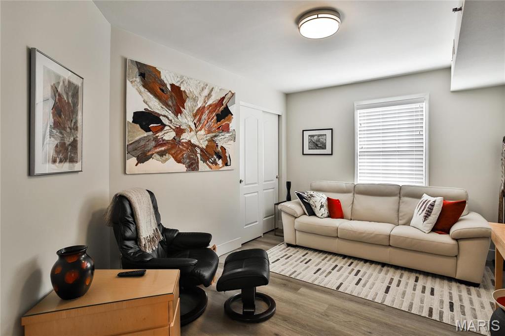 Creve Coeur, Missouri 63141, United States, 3 Bedrooms Bedrooms, ,2 BathroomsBathrooms,Residential,Active,181995