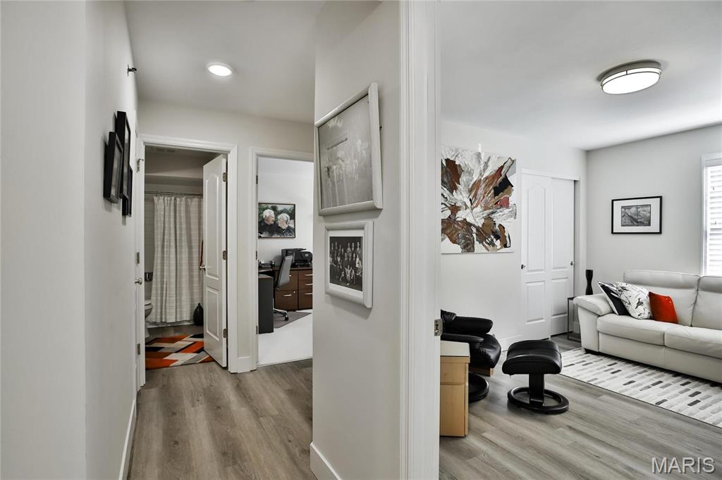 Creve Coeur, Missouri 63141, United States, 3 Bedrooms Bedrooms, ,2 BathroomsBathrooms,Residential,Active,181995