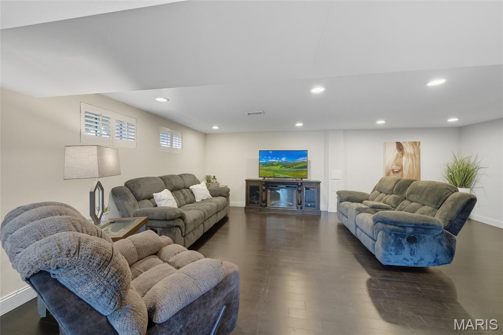 Westglen Woods 3 - Residential