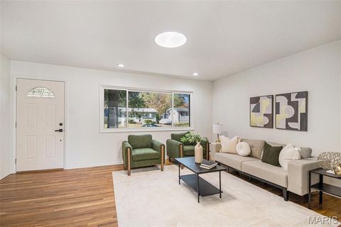 Tiny photo for 274 Dashwood Drive, Ferguson, MO 63135 (MLS # 25074618)