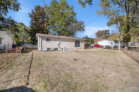 Tiny photo for 274 Dashwood Drive, Ferguson, MO 63135 (MLS # 25074618)