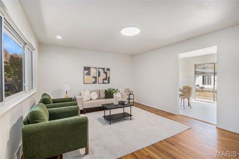 Tiny photo for 274 Dashwood Drive, Ferguson, MO 63135 (MLS # 25074618)