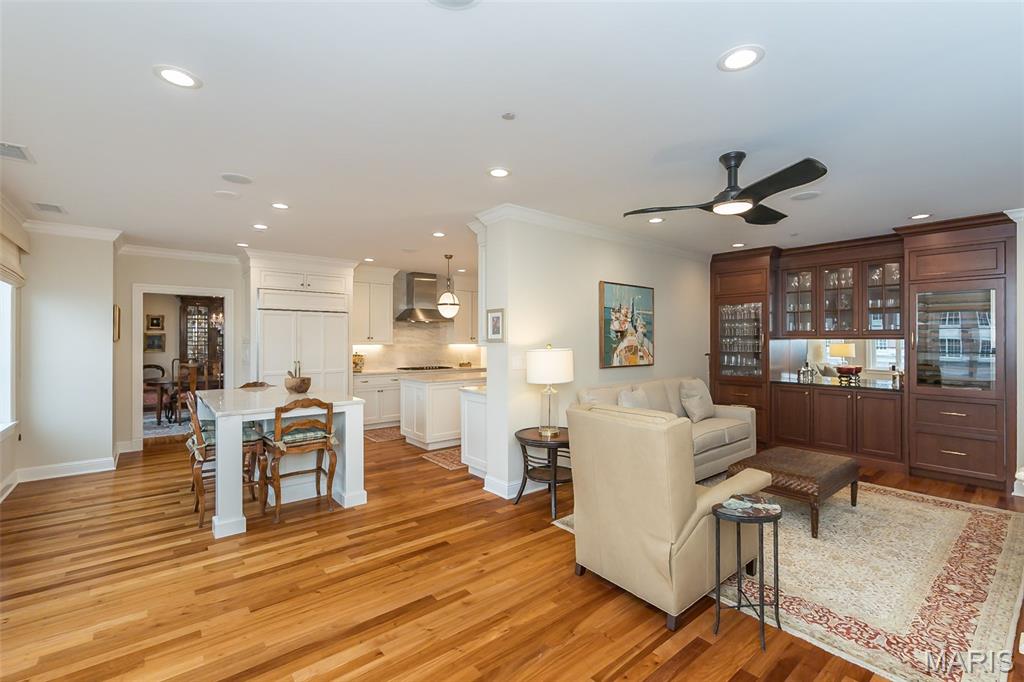 Plaza In Clayton A The Condo - Residential