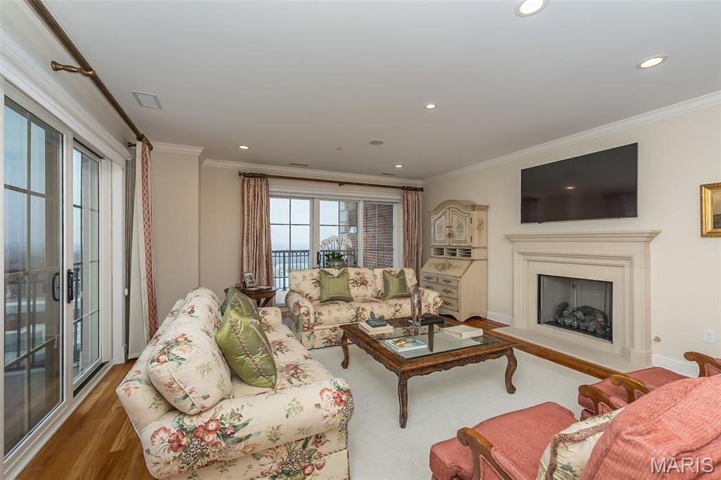 Plaza In Clayton A The Condo - Residential