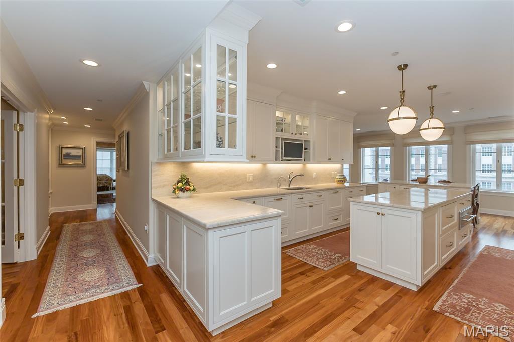 Plaza In Clayton A The Condo - Residential