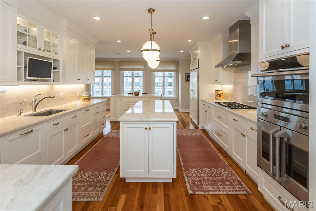 Plaza In Clayton A The Condo - Residential