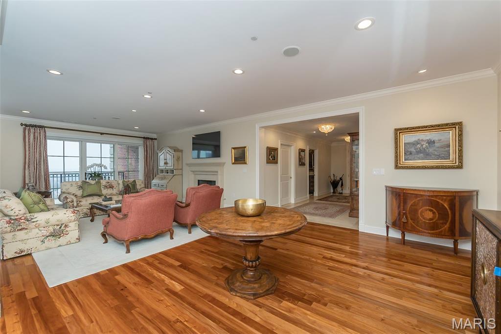 Plaza In Clayton A The Condo - Residential