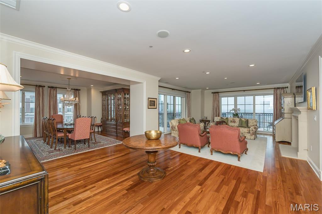 Plaza In Clayton A The Condo - Residential