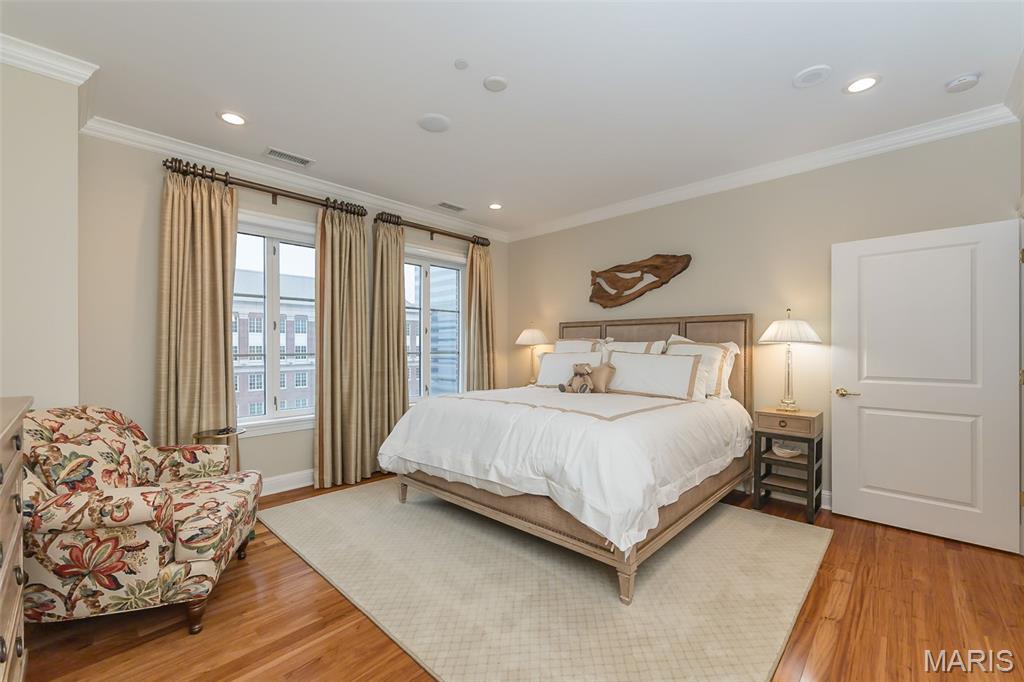 Plaza In Clayton A The Condo - Residential