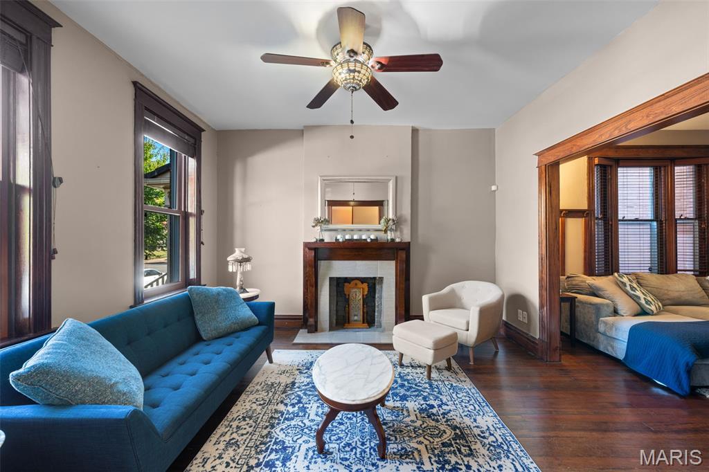 4006 Russell Boulevard