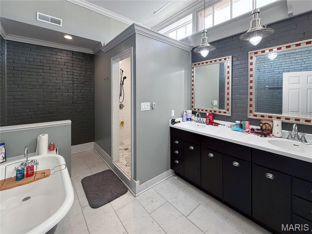 City/Hannibal - Commercial Sale