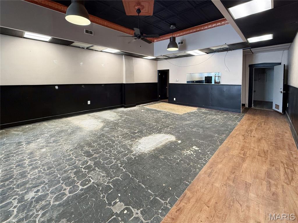 City/Hannibal - Commercial Sale