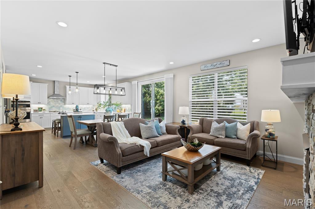 O'Fallon, Missouri 63368, United States, 4 Bedrooms Bedrooms, ,4 BathroomsBathrooms,Residential,Active,185668