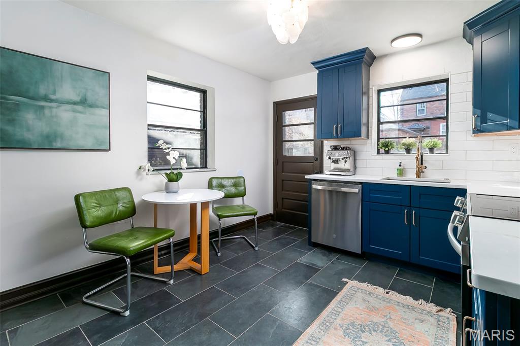 7360 Stanford Avenue