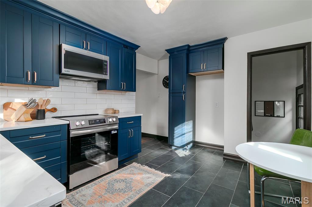 7360 Stanford Avenue