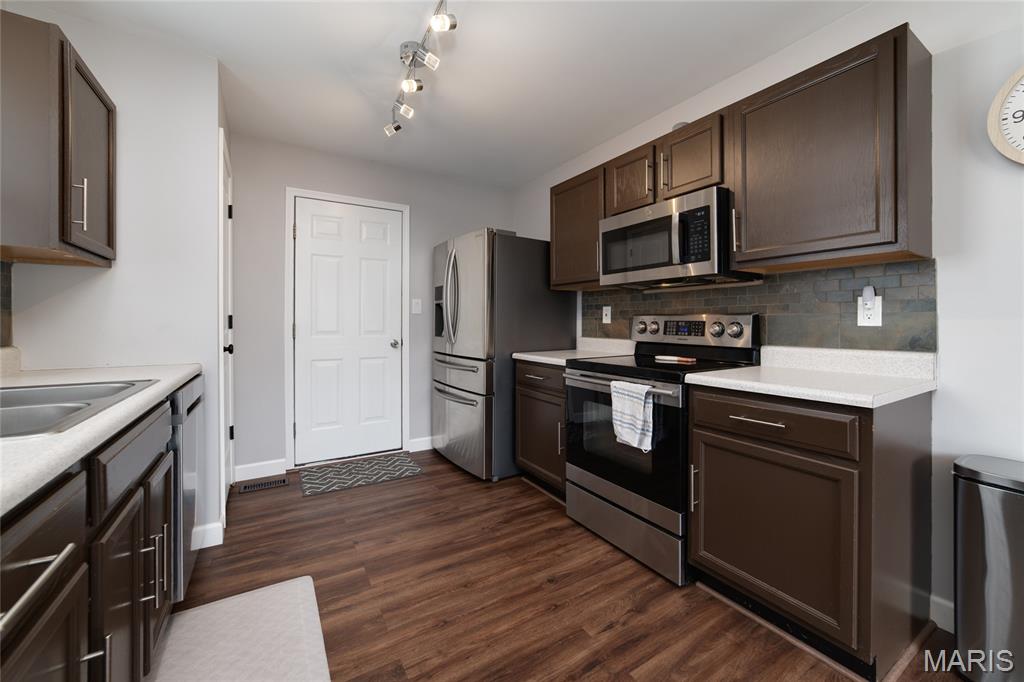 Westbury Village At Thornbury - Residential