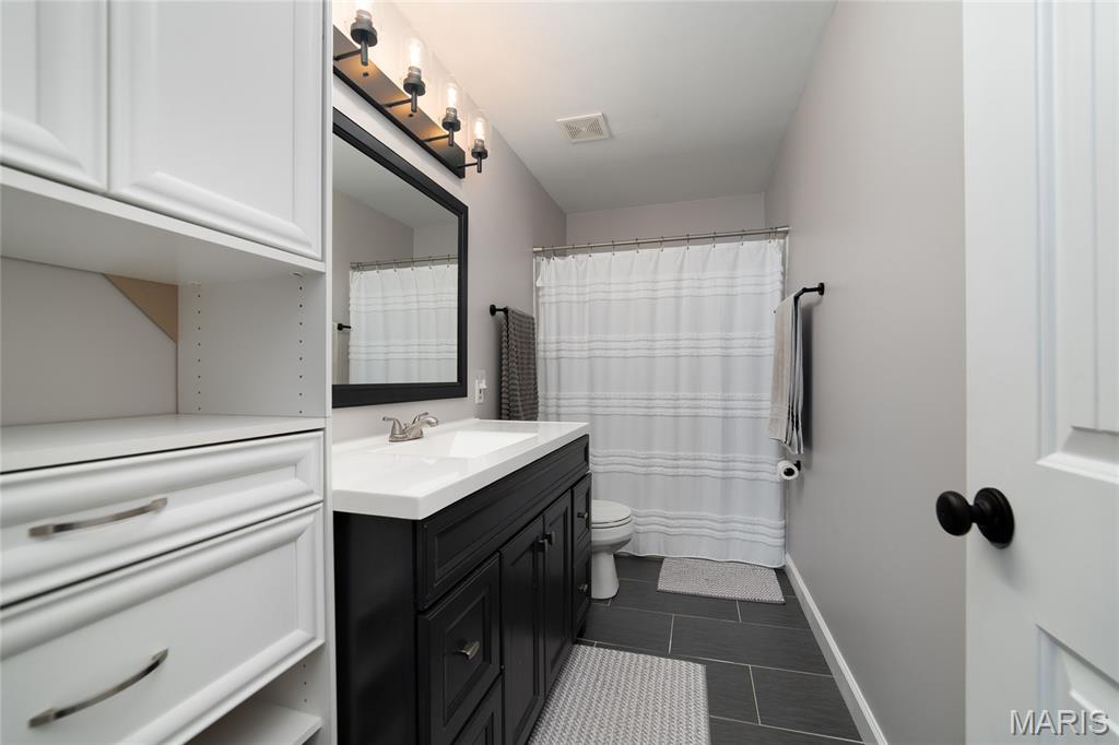 Westbury Village At Thornbury - Residential